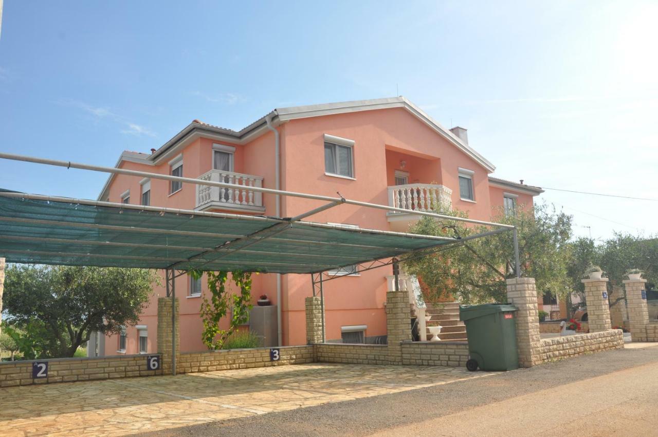 Apartments Rosa Умаг Екстериор снимка
